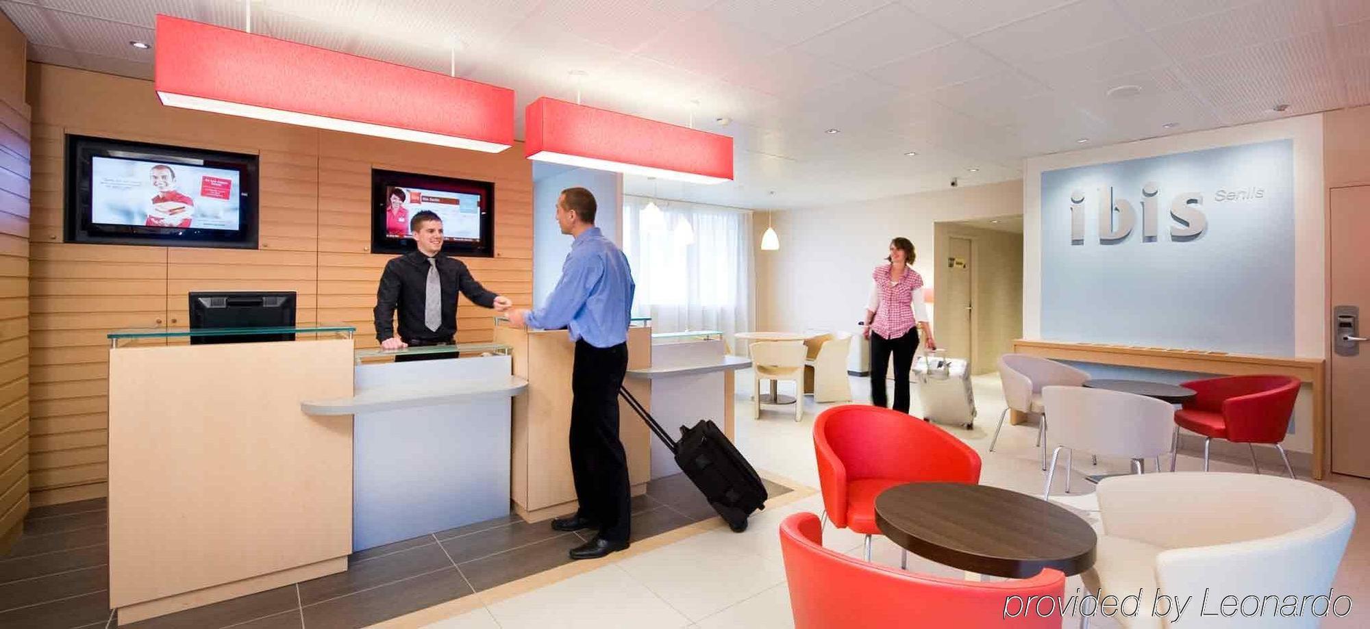 Ibis Senlis Hotel Санлис Екстериор снимка