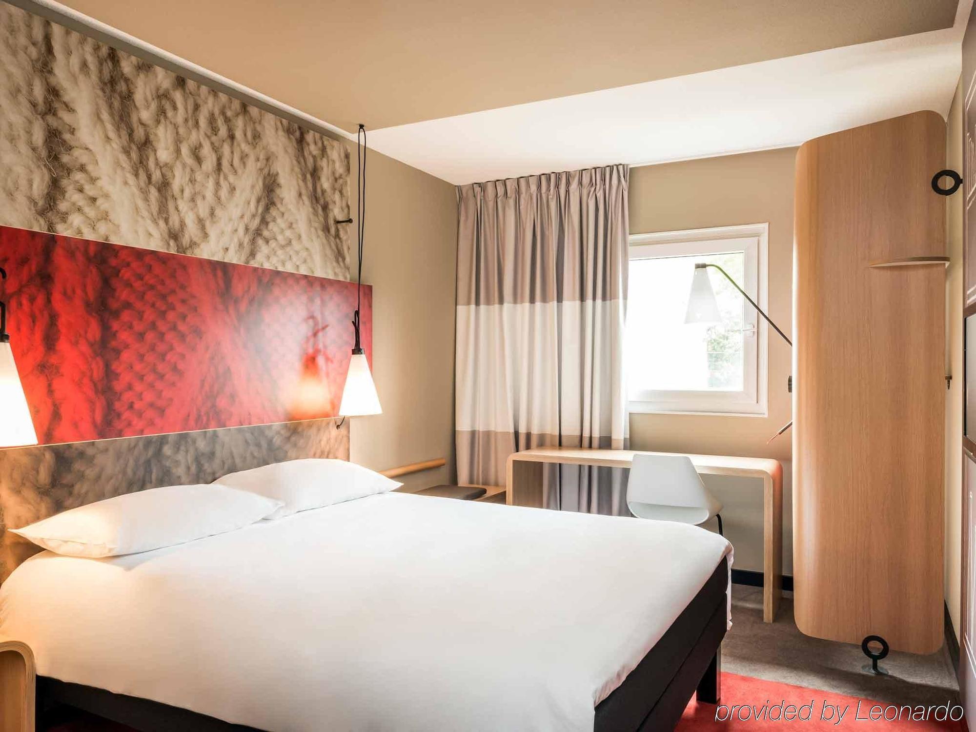 Ibis Senlis Hotel Санлис Екстериор снимка