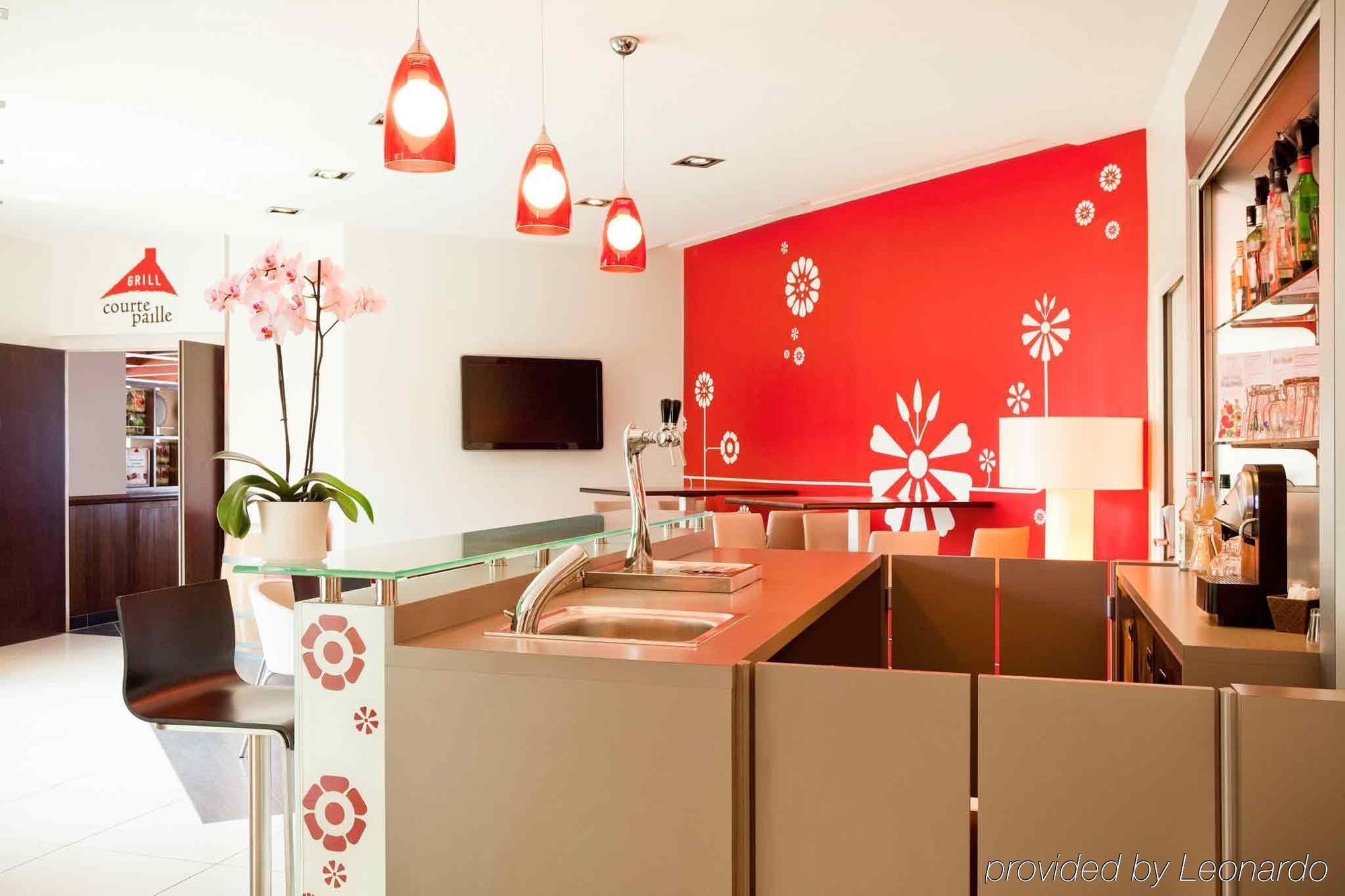 Ibis Senlis Hotel Санлис Екстериор снимка