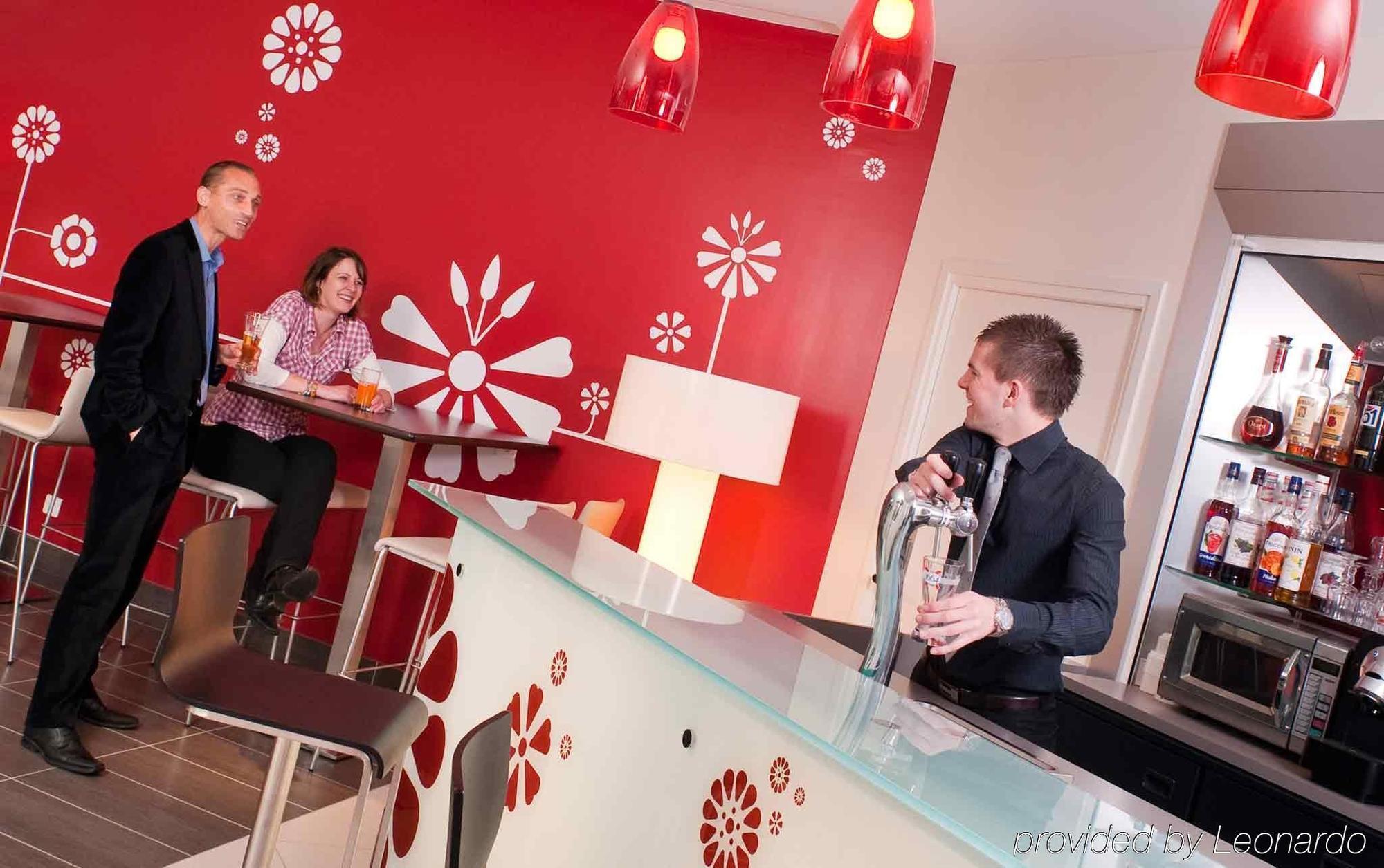 Ibis Senlis Hotel Санлис Екстериор снимка