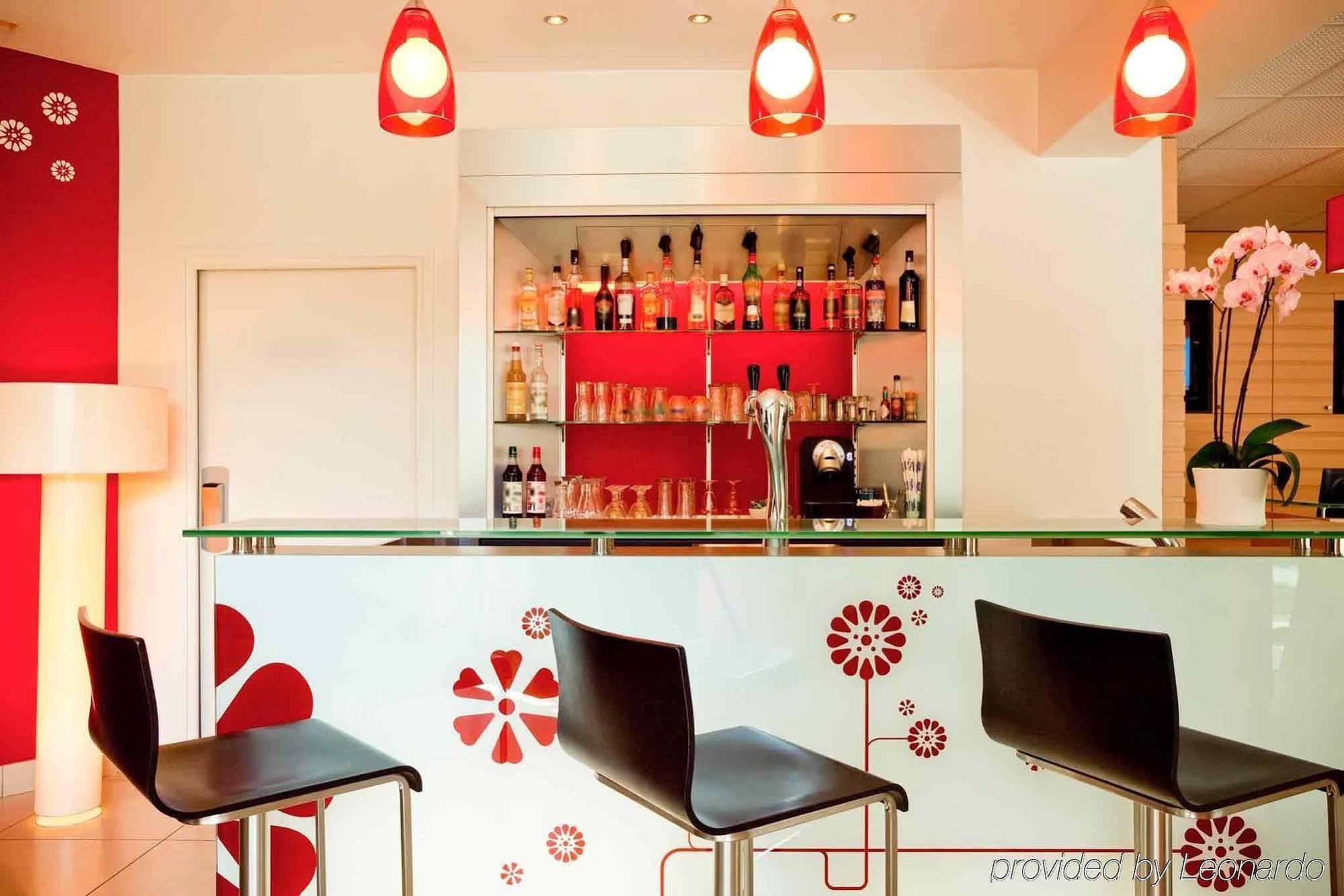 Ibis Senlis Hotel Санлис Екстериор снимка